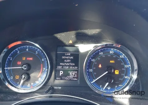 2017 Toyota Corolla Le z USA, uszkodzony, nr VIN 5YFBURHE8HP647071